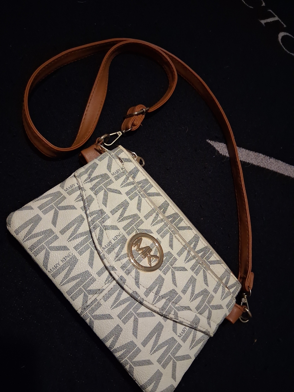 Mary King  Signature Crossbody Bag in Beige and Brown